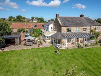 5 Bedroom Detached House For Sale In Broadway