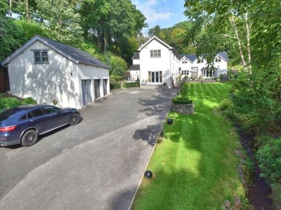 5 Bedroom House For Sale In Llanbedr Dyffryn Clwyd