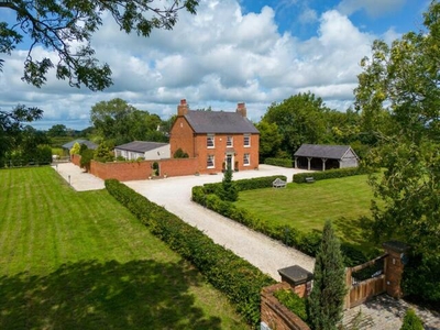 5 Bedroom Village House For Sale In Warwick, Warwickshire