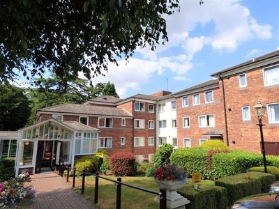 1 Bedroom Shared Living/roommate Greater Malvern Worcestershire