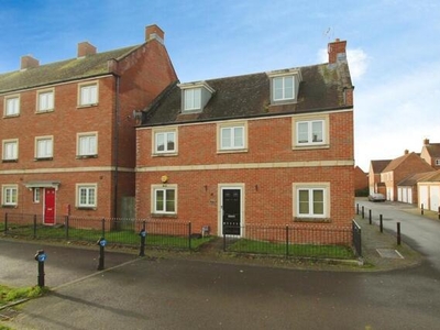 4 Bedroom House Redhouse Wiltshire