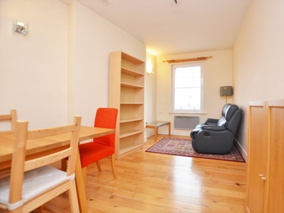 Flat to rent - London Road, Forest Hill, SE23
