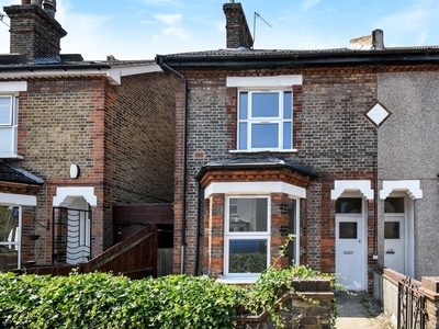 Flat to rent - West Street, Bromley, BR1