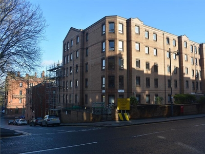 2 bed fourth floor flat for sale in Garnethill