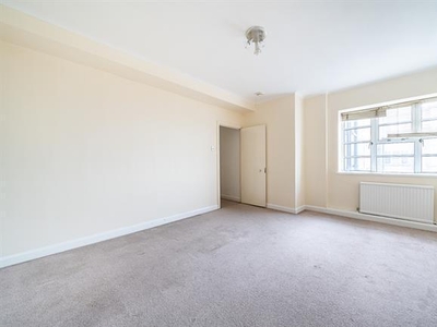 2 bedroom property to let in London