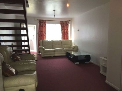 2 bedroom terraced house to rent Hounslow, TW5 0SD