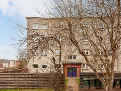 3 bed second floor flat for sale in Corstorphine