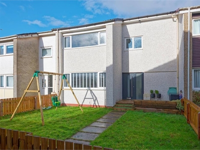 4 bed terraced house for sale in East Kilbride