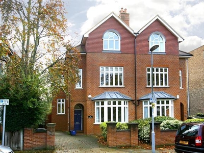 5 bedroom property to let in St. Andrews Square, Surbiton, KT6