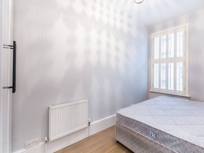 Flat in Maygrove Road, West Hampstead, NW6