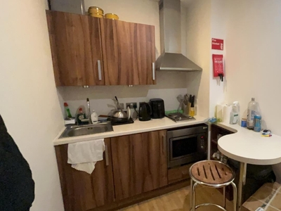 1 Bed Flat, King Square, BS2