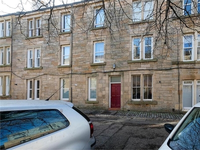 1 bed top floor flat for sale in Viewforth
