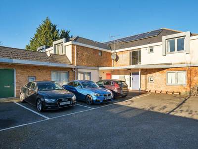 1 Bedroom Apartment For Sale In Leatherhead