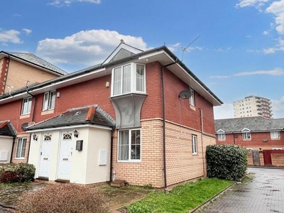 2 Bedroom End Of Terrace House For Sale In Cardiff