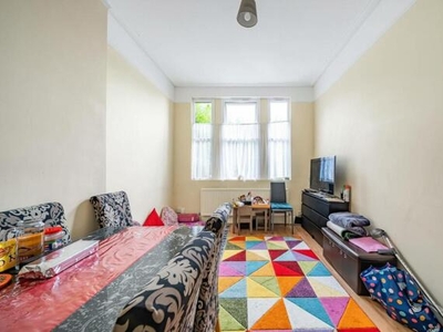 2 Bedroom Flat For Sale In Leyton, London