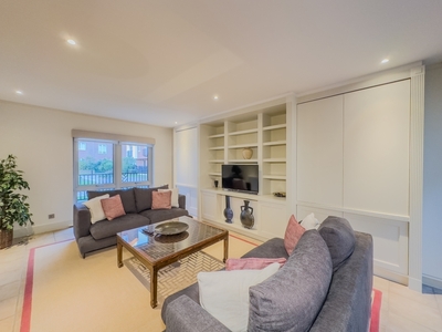 3 bedroom property to let in Squire Gardens St John'S Wood NW8