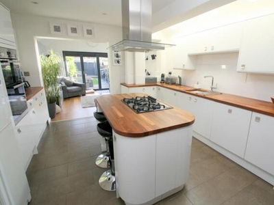 3 Bedroom Semi-detached House For Sale In Staines-upon-thames