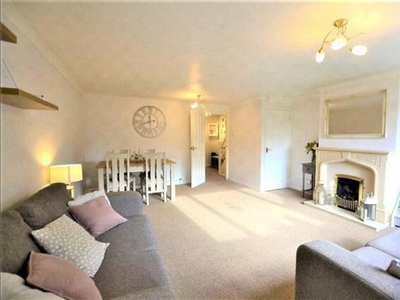 3 Bedroom Semi-detached House For Sale In Witney, Oxfordshire