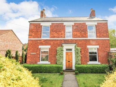 4 Bedroom Detached House For Sale In Cliffe, Selby
