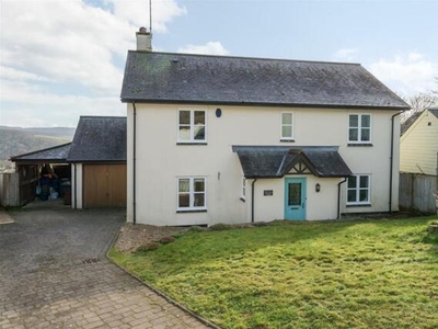 4 Bedroom House Christow Christow