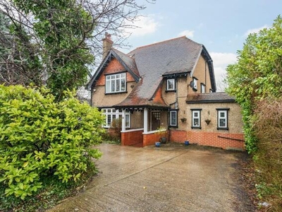 5 Bedroom House Coulsdon Greater London