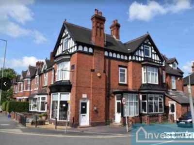 8 Bedroom House Newcastle Under Lyme Staffordshire