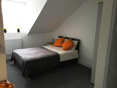 Room in a Shared House, Pentre House, CH5