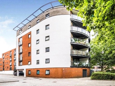2 bedroom apartment for sale in Channel Way, Southampton, SO14
