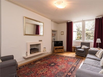 2 bed basement flat for sale in Wester Coates