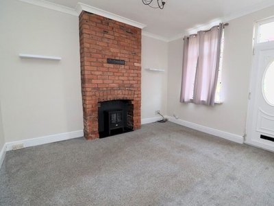 2 Bedroom End Terrace House For Sale