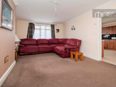 5 Bedroom End Of Terrace House For Sale