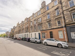 1 bed third floor flat for sale in Leith