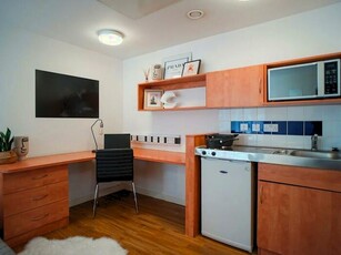 1 Bedroom Apartment To Rent