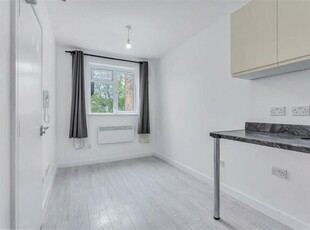 1 Bedroom Flat Share For Rent In West Hampstead, London