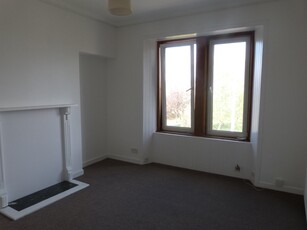 2 Bed Flat, Crieff Road, PH1