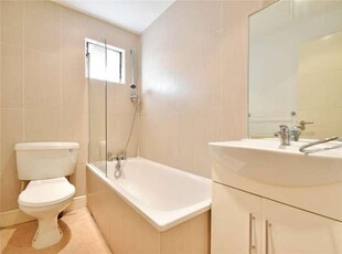 2 bed flat to rent in Exeter Road,
NW2, London