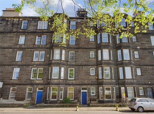 2 bed ground floor flat for sale in Leith Links