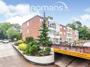 2 Bedroom Apartment For Sale In Cardwell Crescent