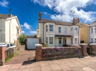 2 Bedroom Flat For Sale In West Worthing, West Sussex