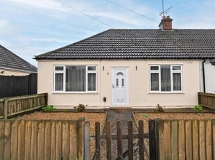 2 Bedroom Semi-detached Bungalow For Sale In Luton, Bedfordshire