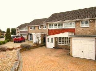 3 Bedroom Detached House For Sale In Watford, Hertfordshire