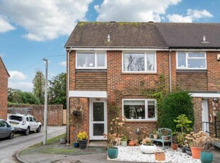 3 Bedroom End Of Terrace House For Sale In Beaconsfield