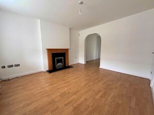 3 Bedroom End Of Terrace House To Rent