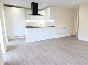 3 Bedroom Flat For Rent In London