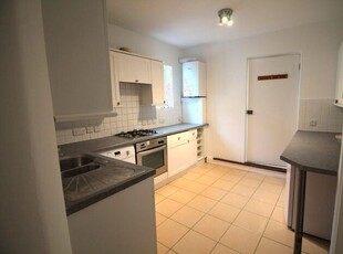 3 Bedroom Flat To Rent