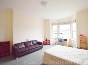 3 bedroom flat to rent London, NW4 3SP
