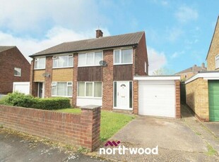 3 Bedroom Semi-detached House For Rent In Hatfield, Doncaster