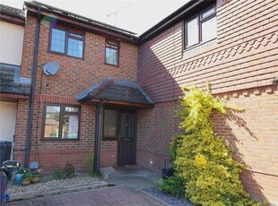 3 Bedroom Semi-detached House For Sale In Farnham, Surrey