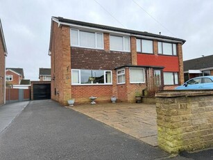 3 Bedroom Semi-detached House For Sale In Stretton, Burton-on-trent