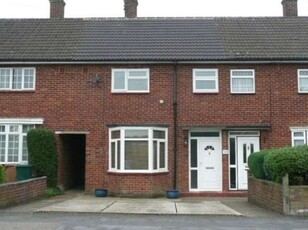 3 bedroom terraced house to rent Watford, WD19 6LN